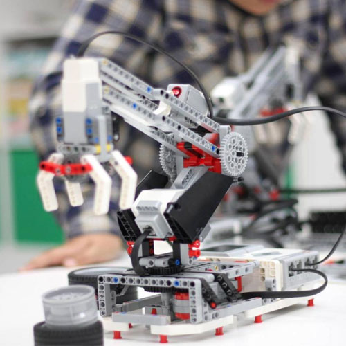 آموزشگاه رباتیک کودکان تهران