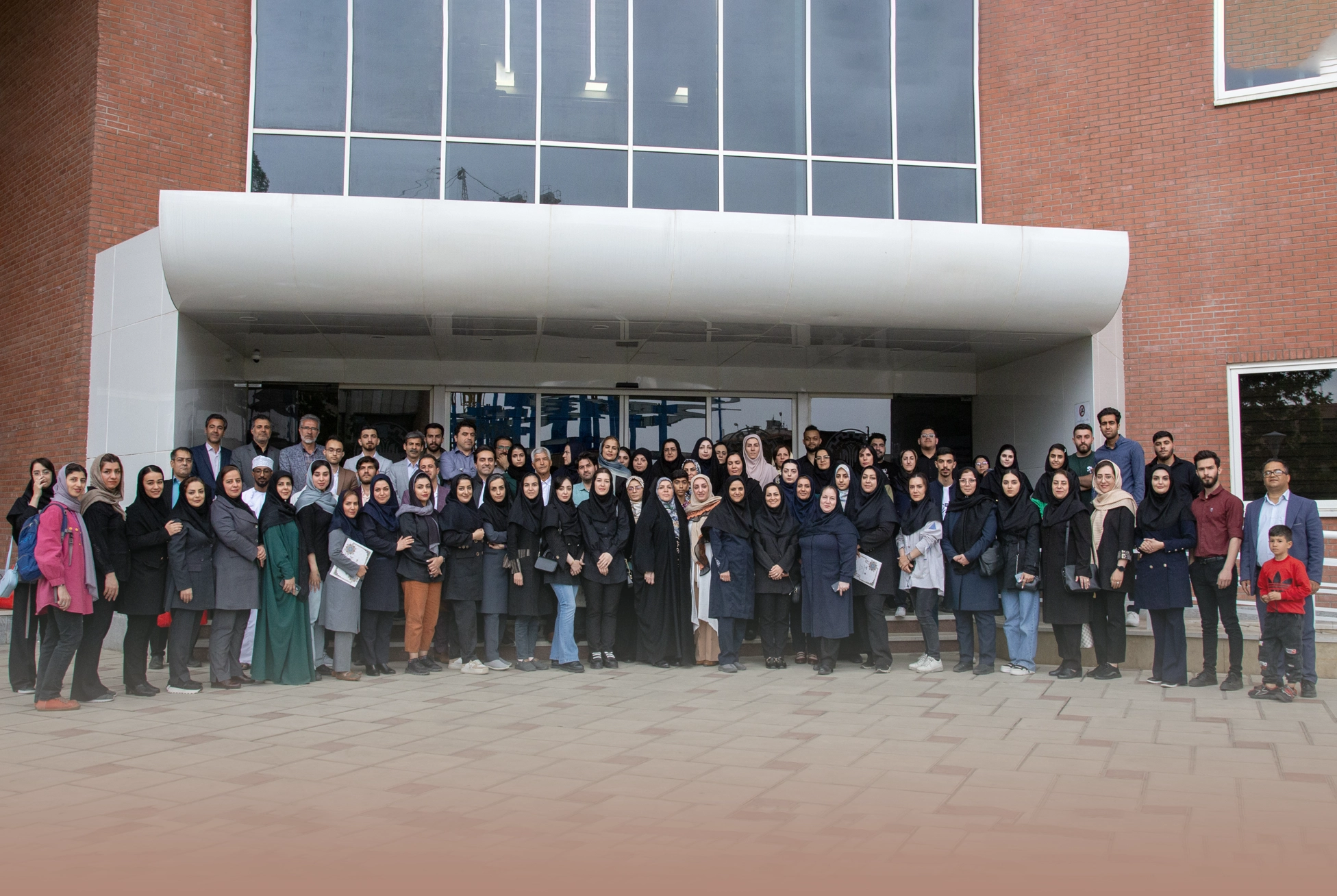 گردهمایی نمایندگان فعال لکو ایران در دانشگاه شریف تهران